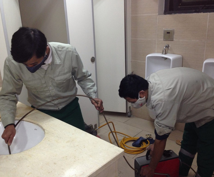 Mẹo Thông Tắc Bồn Rửa Chén Bát Bị Nghẹt Dầu Mỡ Sau 10 Phút